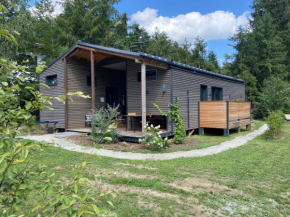 Modernes Tinyhouse Trailer Cabins am Waldrand - mit Seezugang